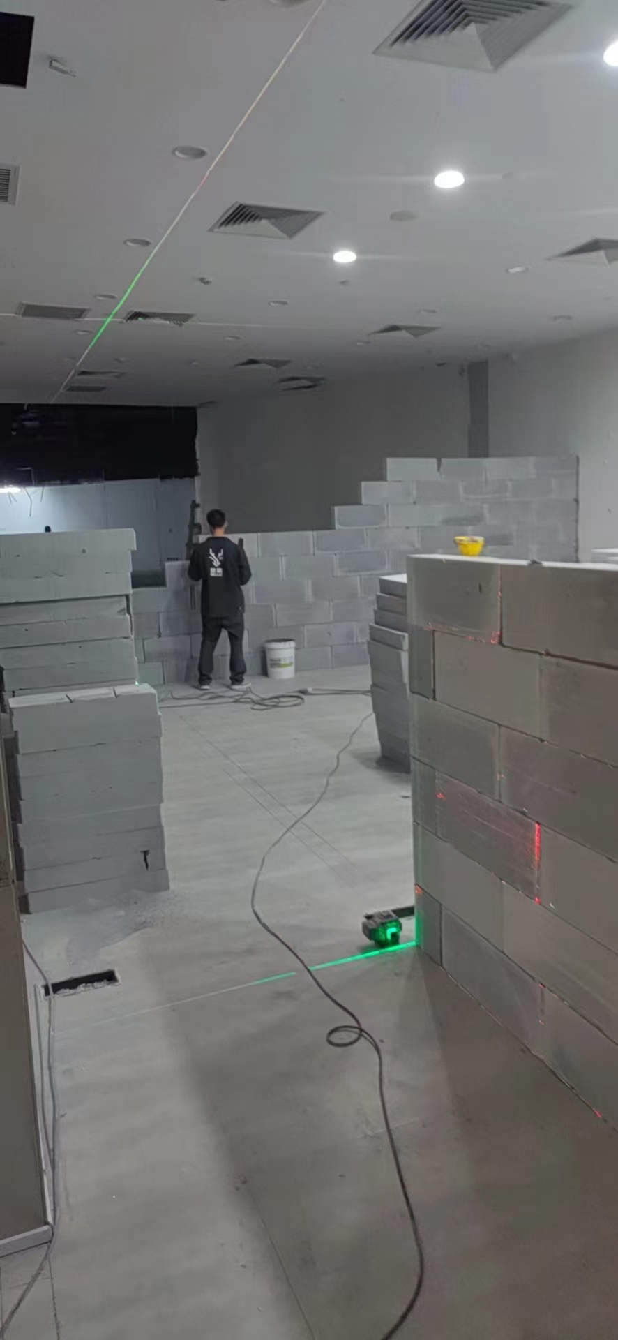 办公楼轻质砖隔墙场景参考